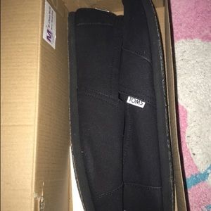 All black Toms size 10